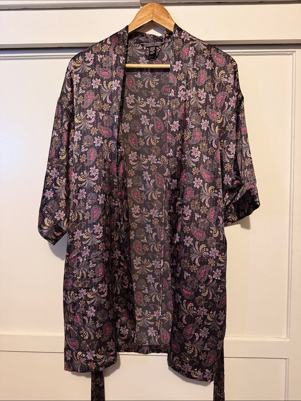 Victoria's Secret Black Floral Paisley Kimono